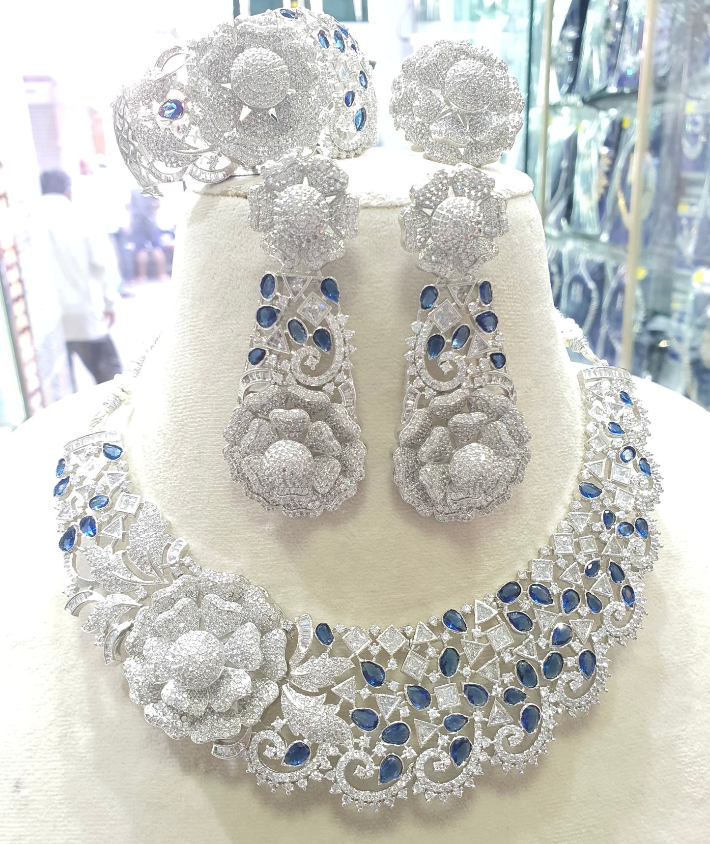 Grand Bridal Cz Stone Silver Necklace Set with Earrings, Bracelet and Ring