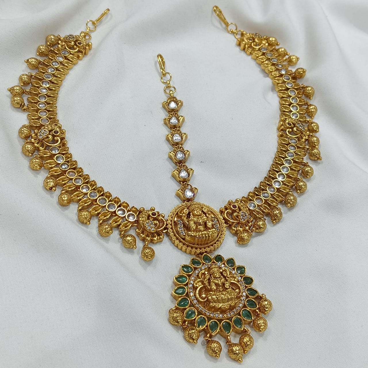 Premium Bridal Matte Traditional Mathpati - Lakshmi Motif Temple Jewelry Tikkas