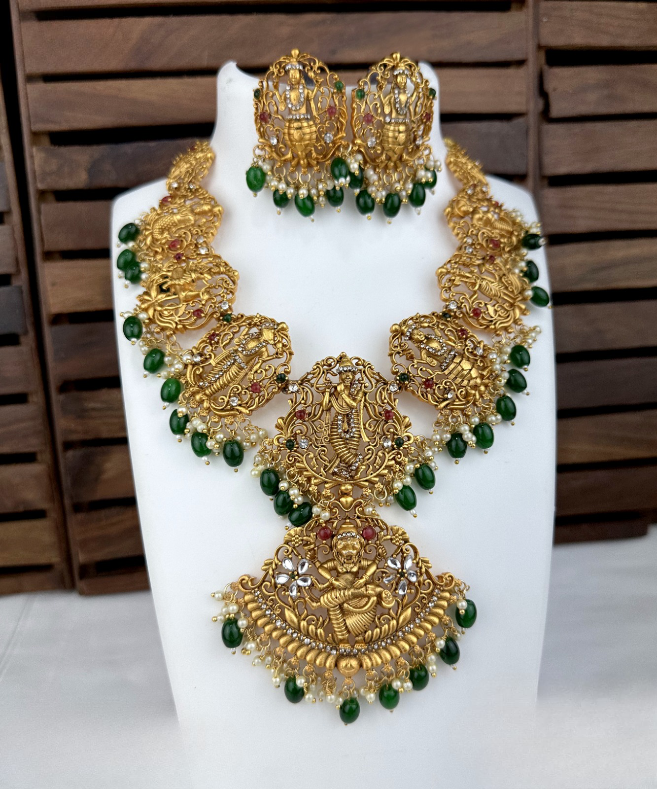 Latest temple clearance jewellery collection