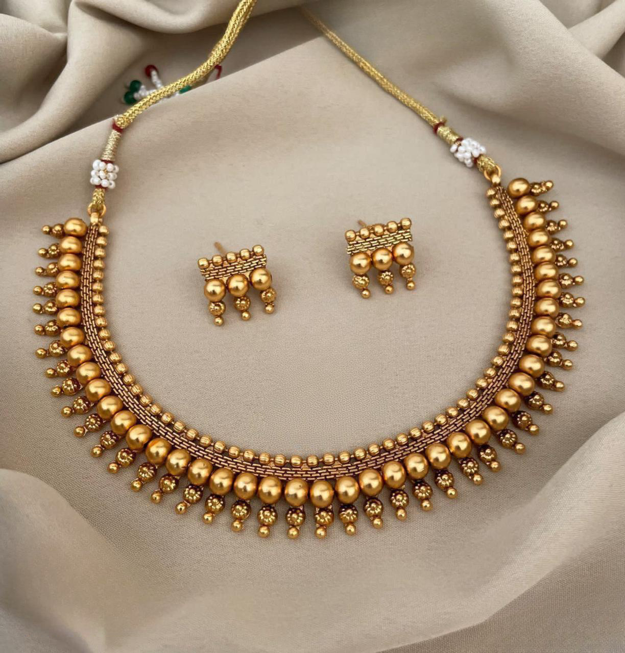 Simple hot sale traditional necklace