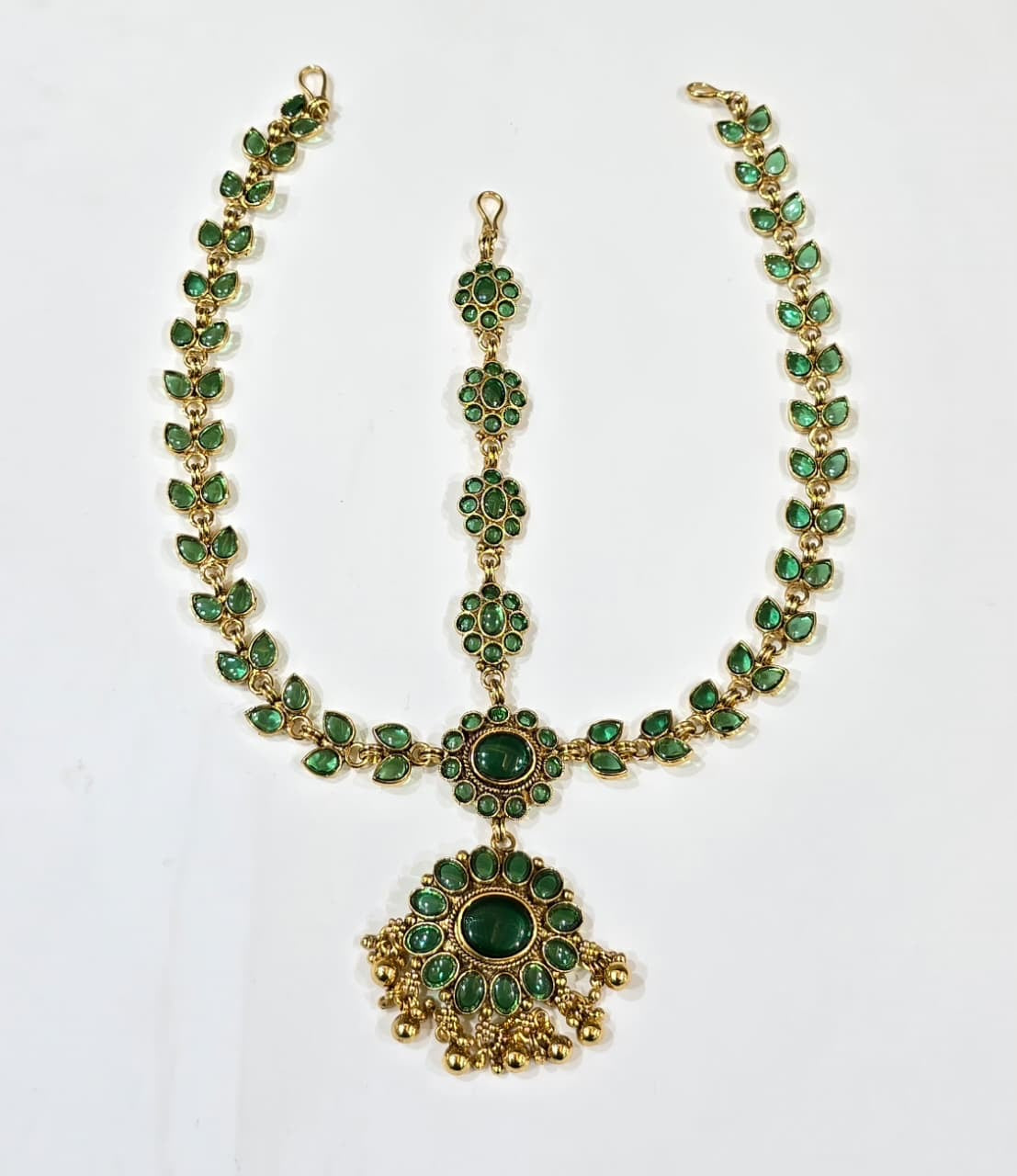 Beautiful Premium Matte Kemp Stone Bridal Mathpati Tikkas -Red Green
