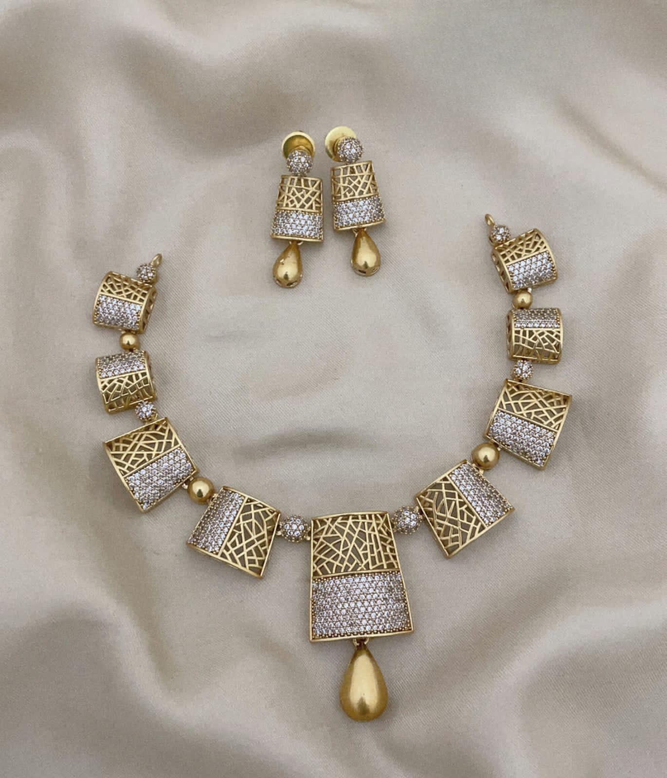 Trending Fusion Cz Stone Necklace with Earrings