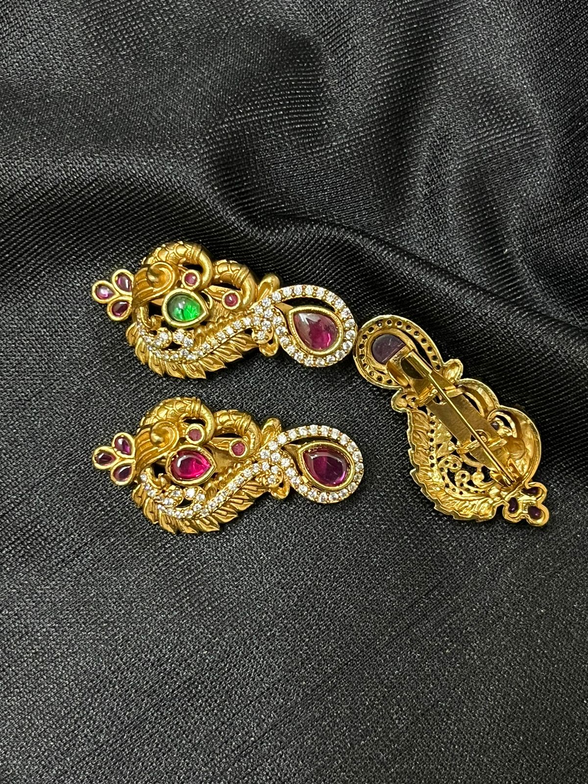 Premium Matte finish Stone Saree Pin 1pc - Party wear Peacock Brooch