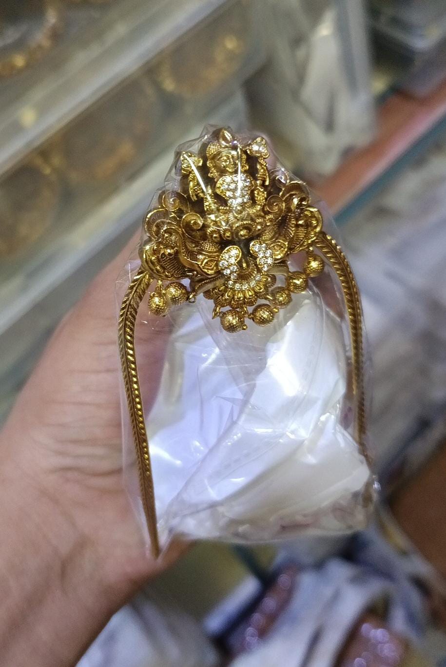 Temple Jewelry Antique Finish Simple Single Vanki With Beads