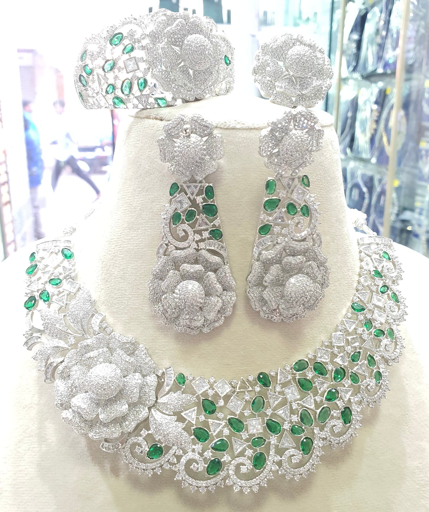 Grand Bridal Cz Stone Silver Necklace Set with Earrings, Bracelet and Ring