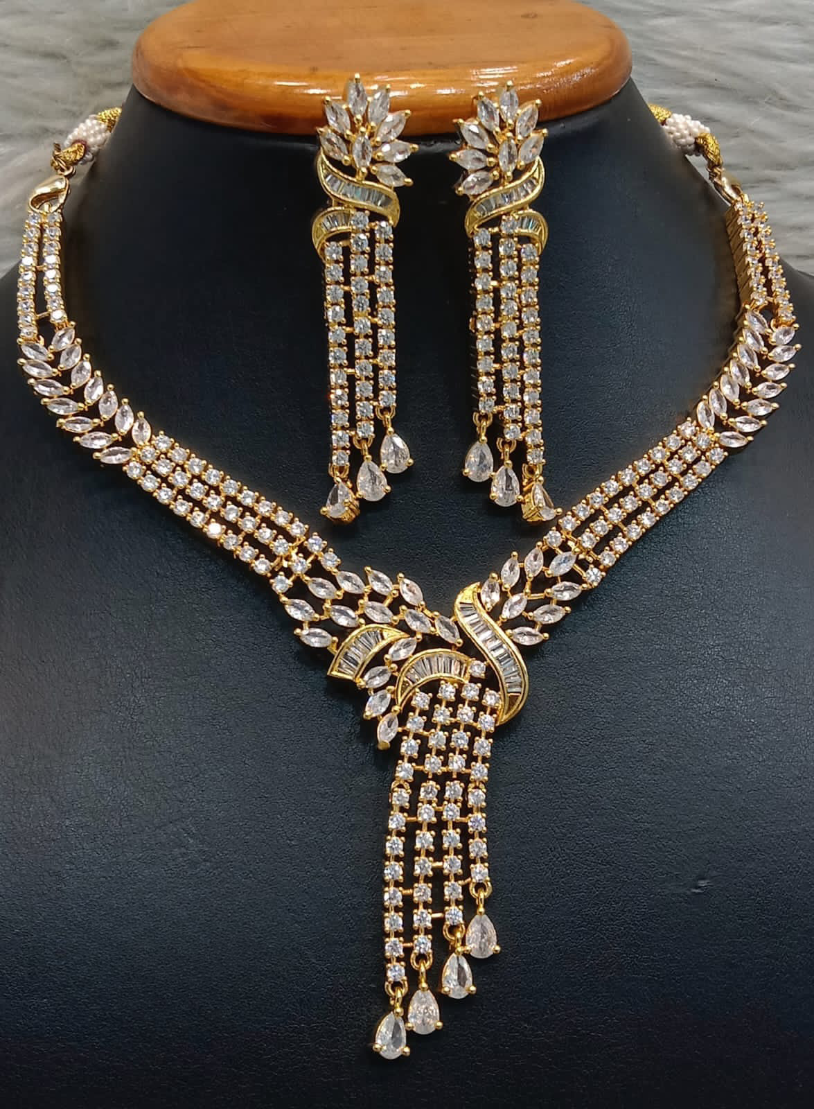 Beautiful American Diamond Necklace Set with Earrings- RoseGold, Gold and Silver Polish