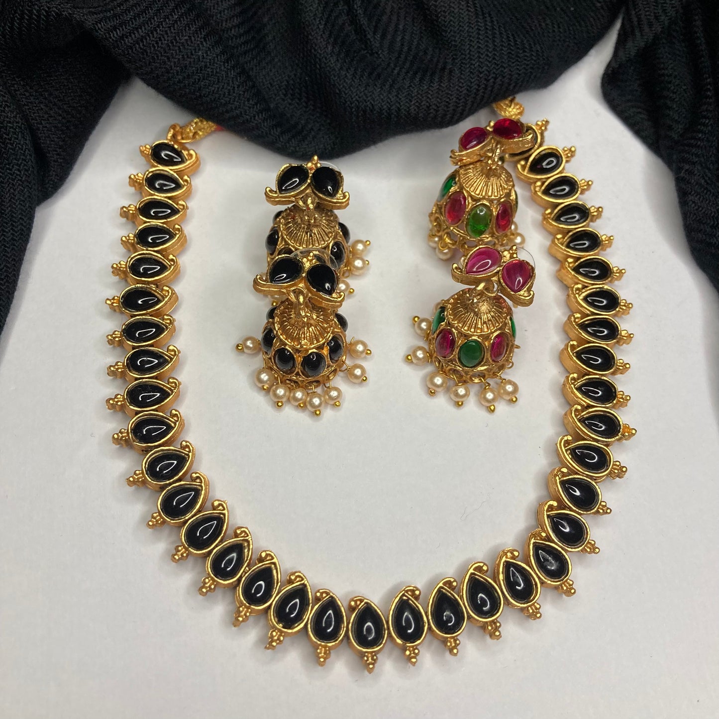 Two in 1 Reversible Matte Finish Necklace with Double jhumka Earrings - Black, Multicolor