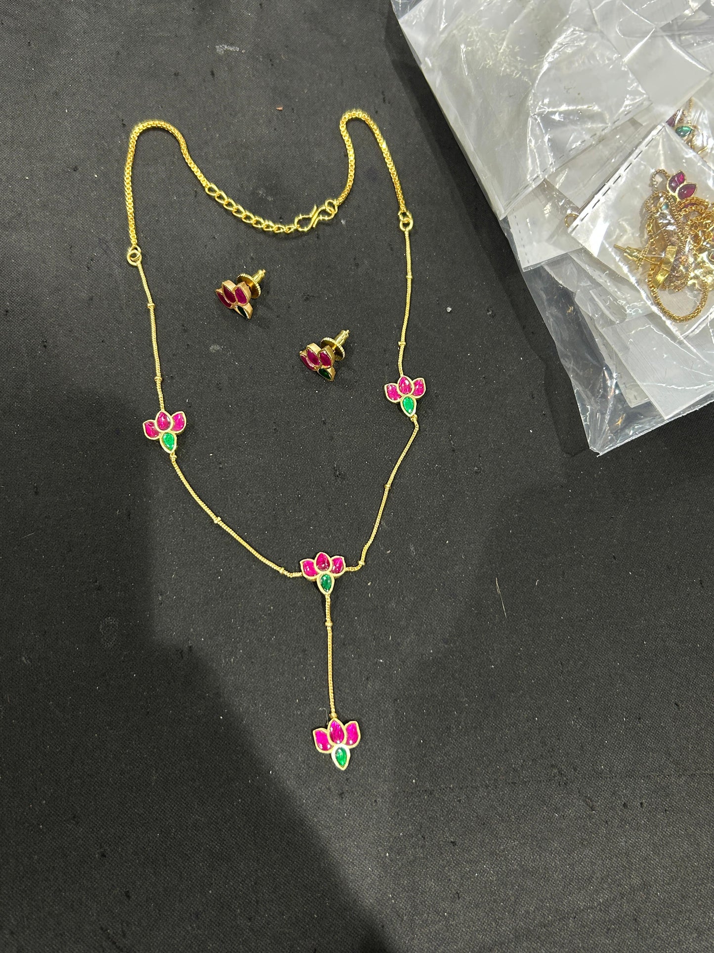 Premium Jadau Kundan Invisible Chain Necklace