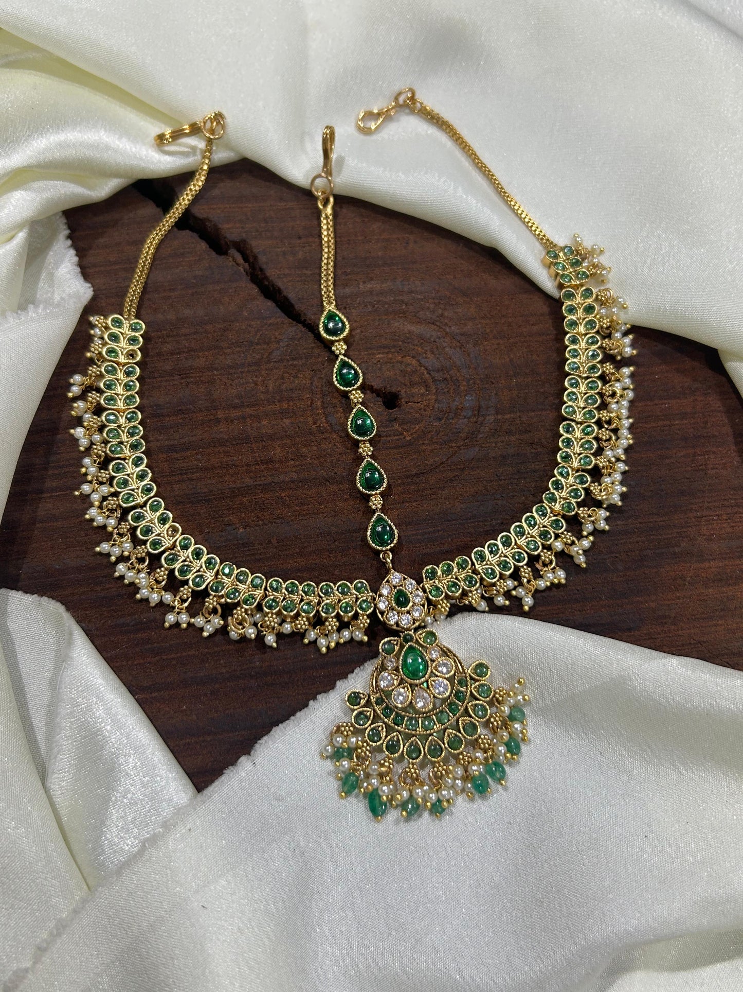 Beautiful Premium Bridal Mathpati Real Kemp Stone Tikkas