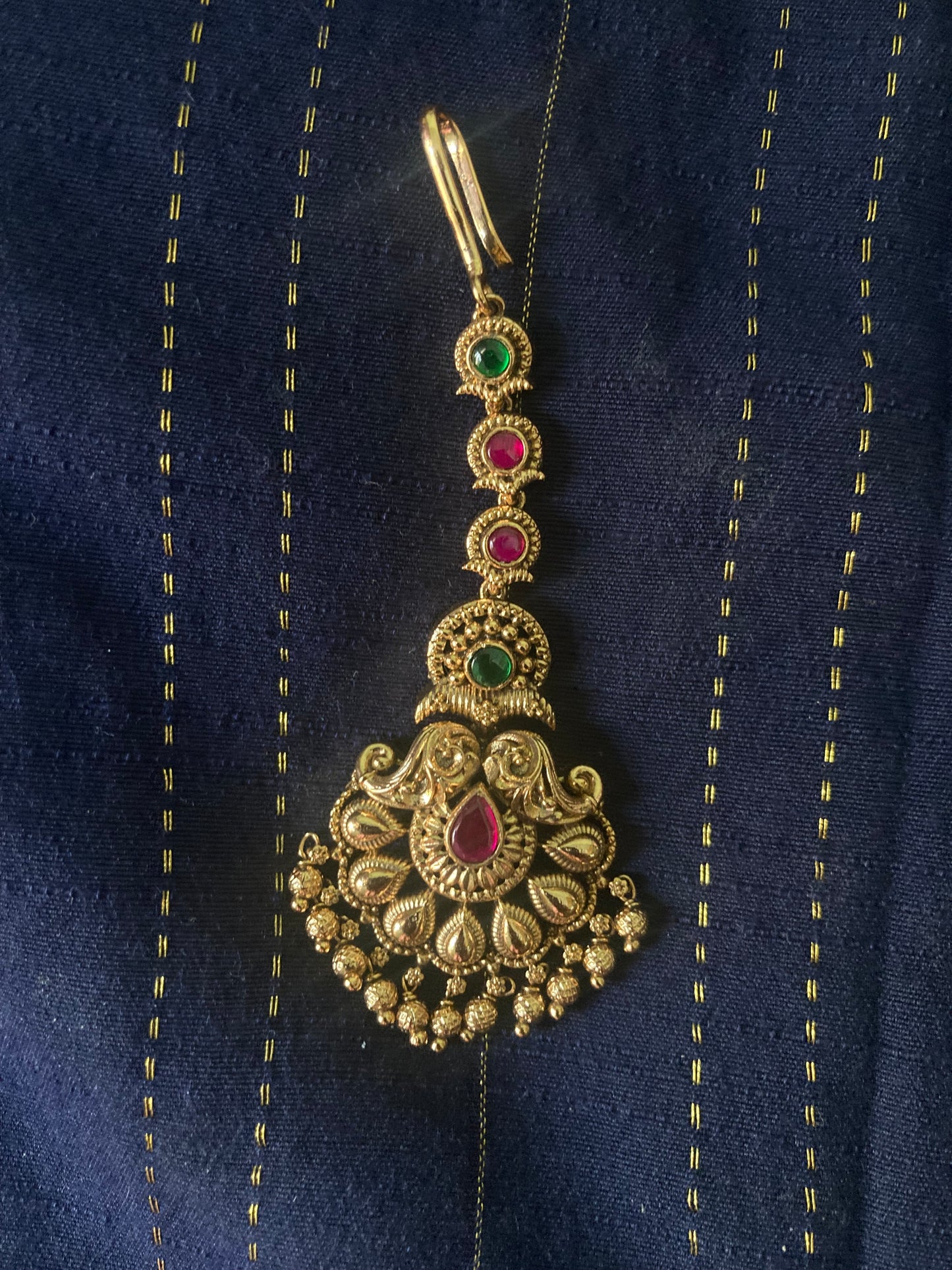 Beautiful AD Stone Matte Finish Tikkas-Premium quality chuti