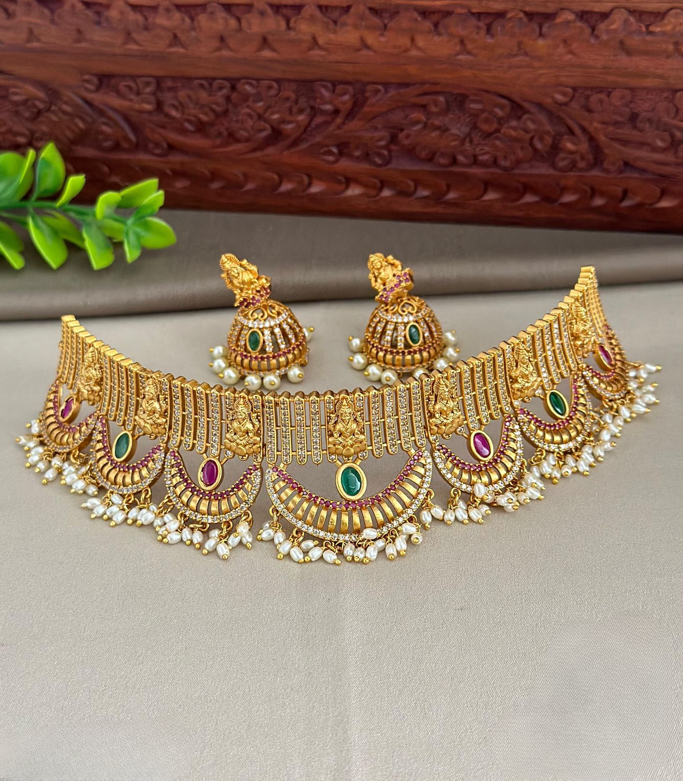 Temple Jewelry Bridal Choker Necklace Set with Earrings