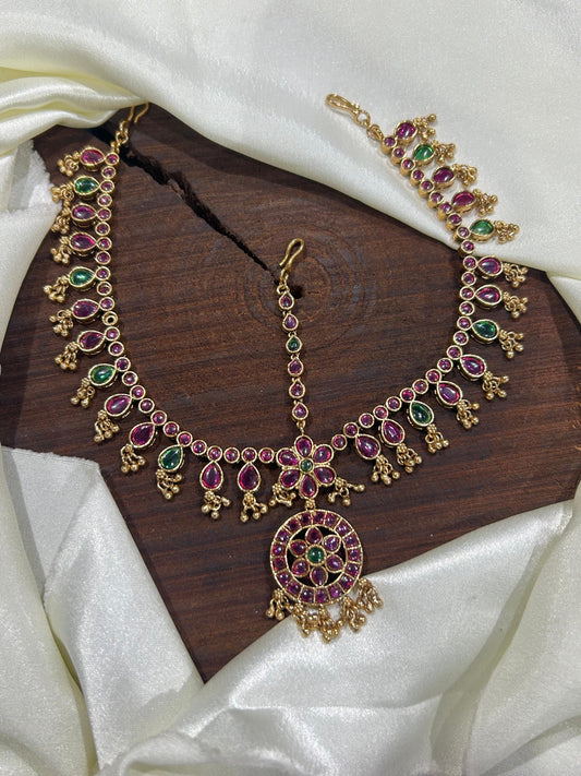 Beautiful Premium Bridal Mathpati Real Kemp Stone Tikkas