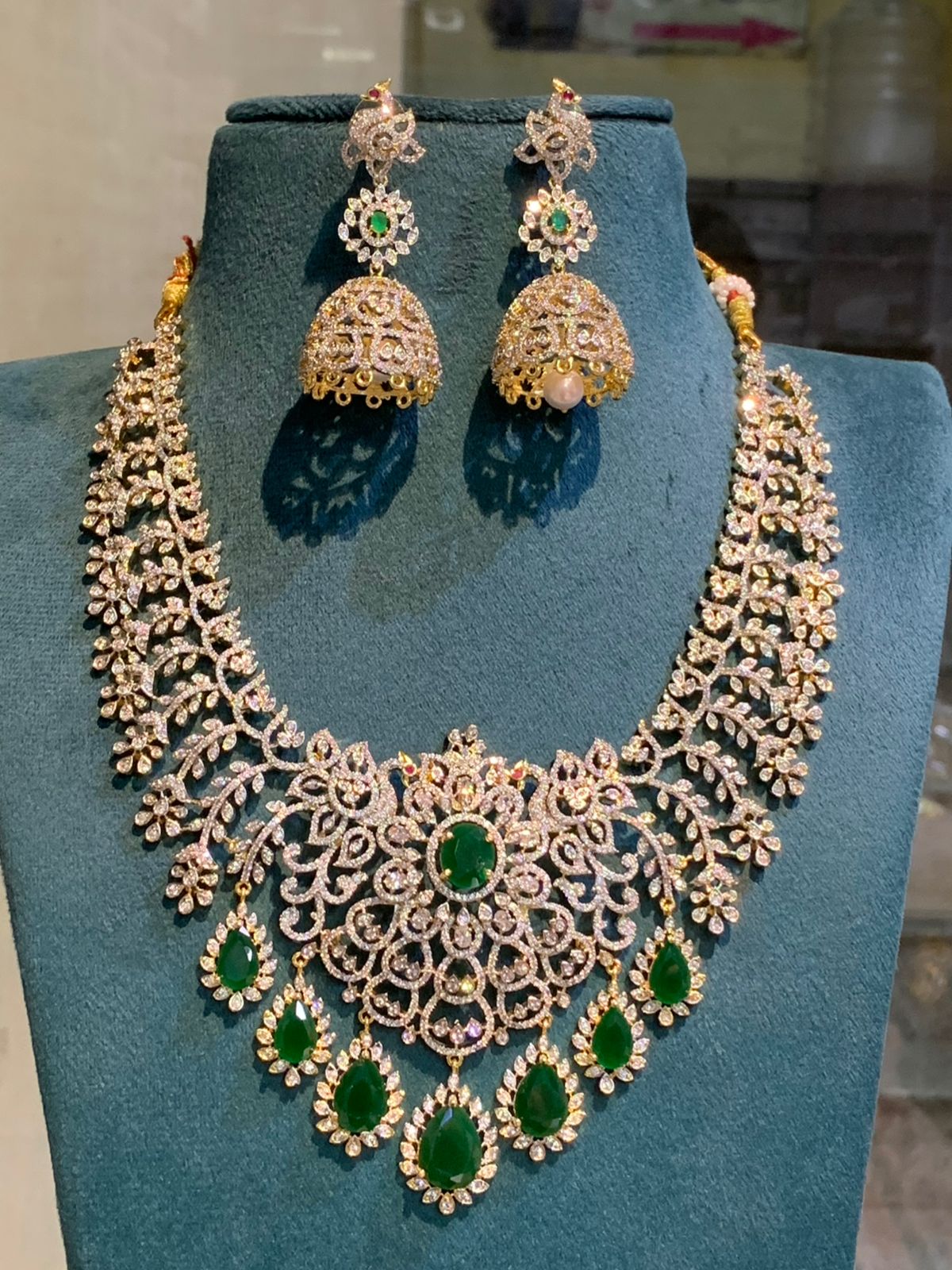 Elegant Premium Floral Design GJ Polish CZ Stone Necklace Set With Earrings