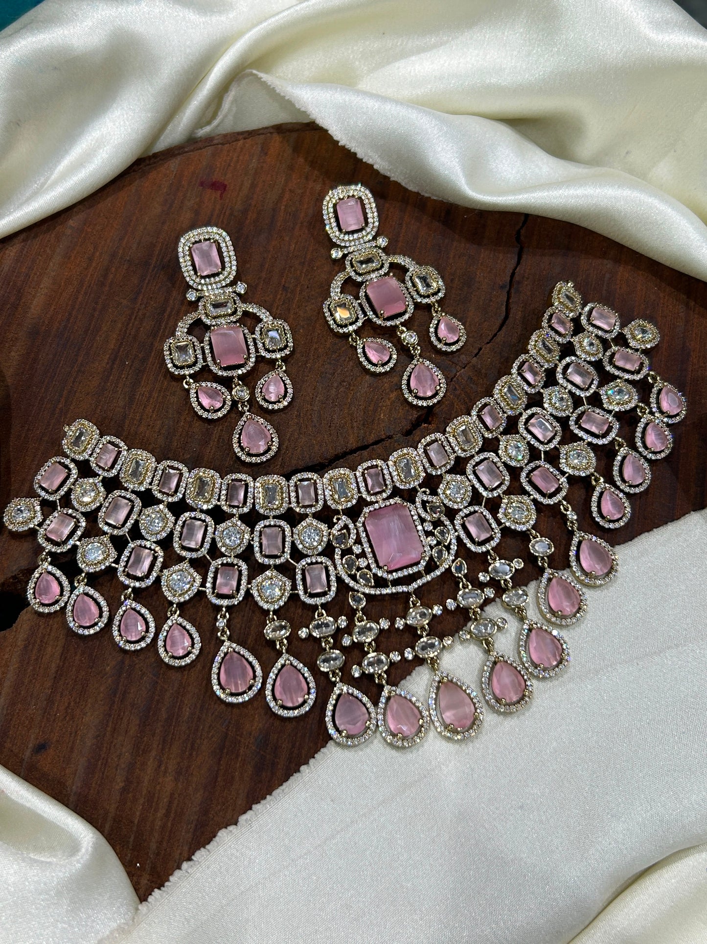 Elegant Victorian Uncut Stone Choker Necklace With Earrings - Premium Quality