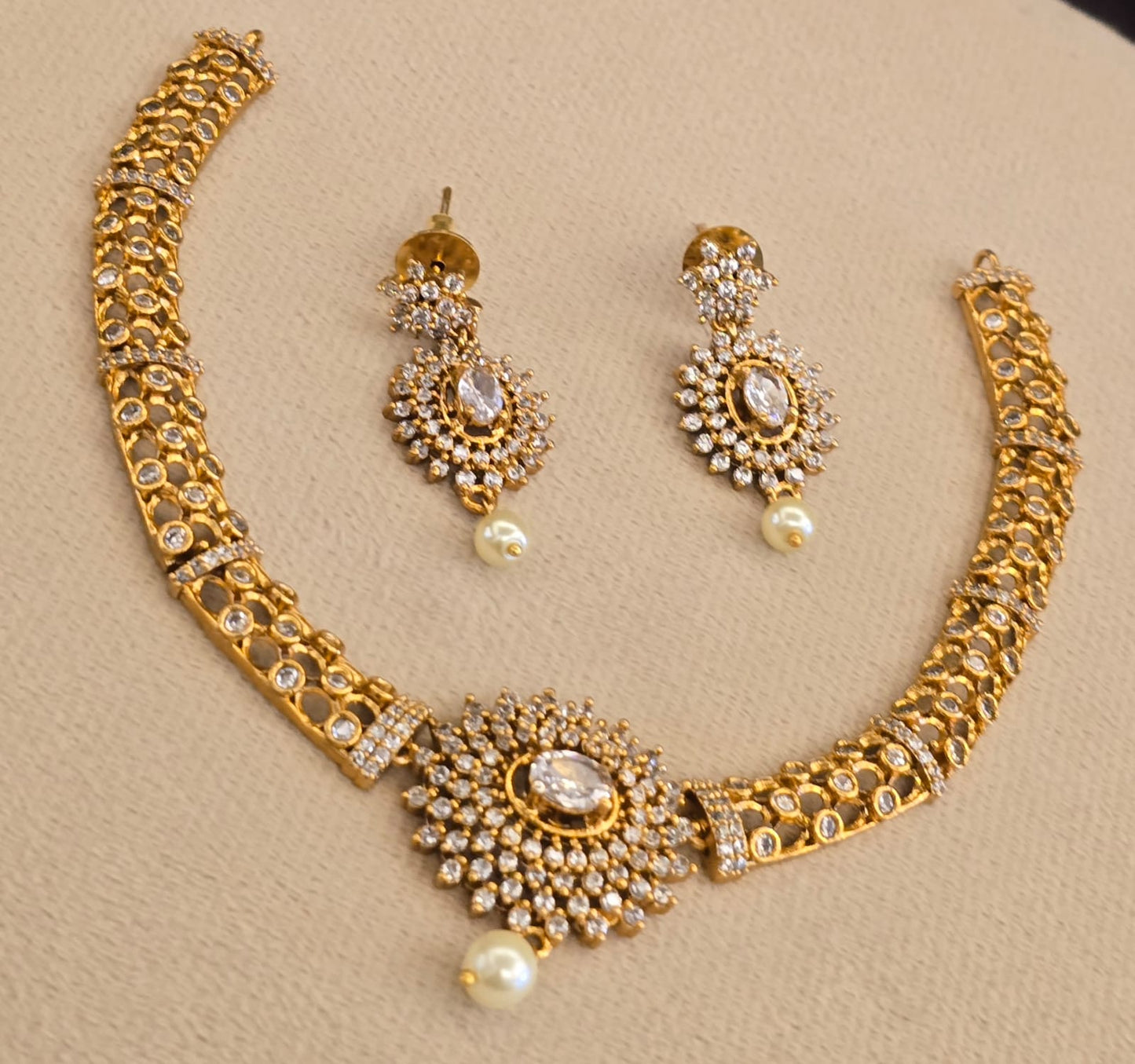 Latest Matte Cz Stone Pendant Kanti Necklace and Earrings