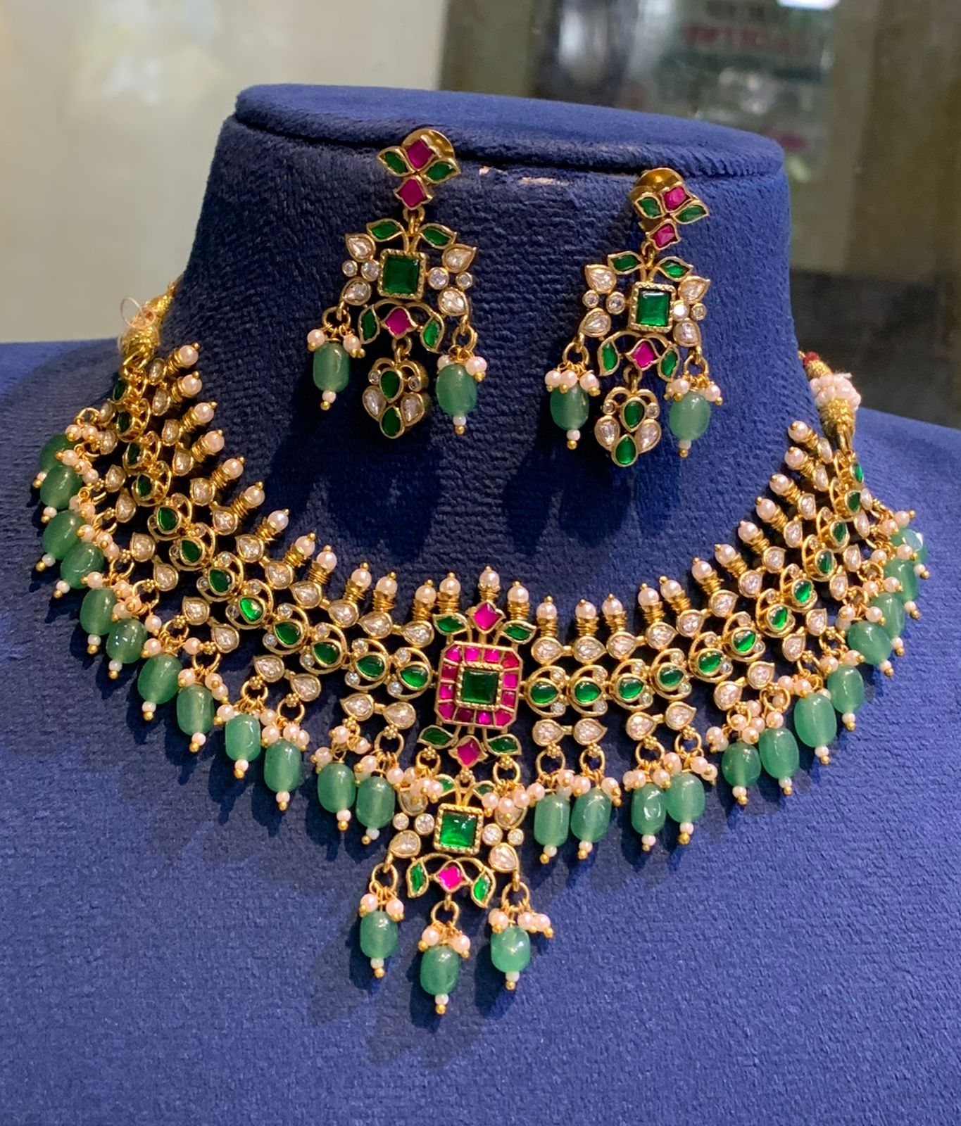 New arrivals Partywear Jadu Kundan Kemp Stone Necklace Set With Earrings 