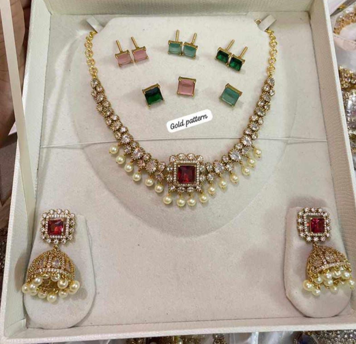 Premium 4in1 Changeable Cz Gold Pattern Necklace Set With Earrings