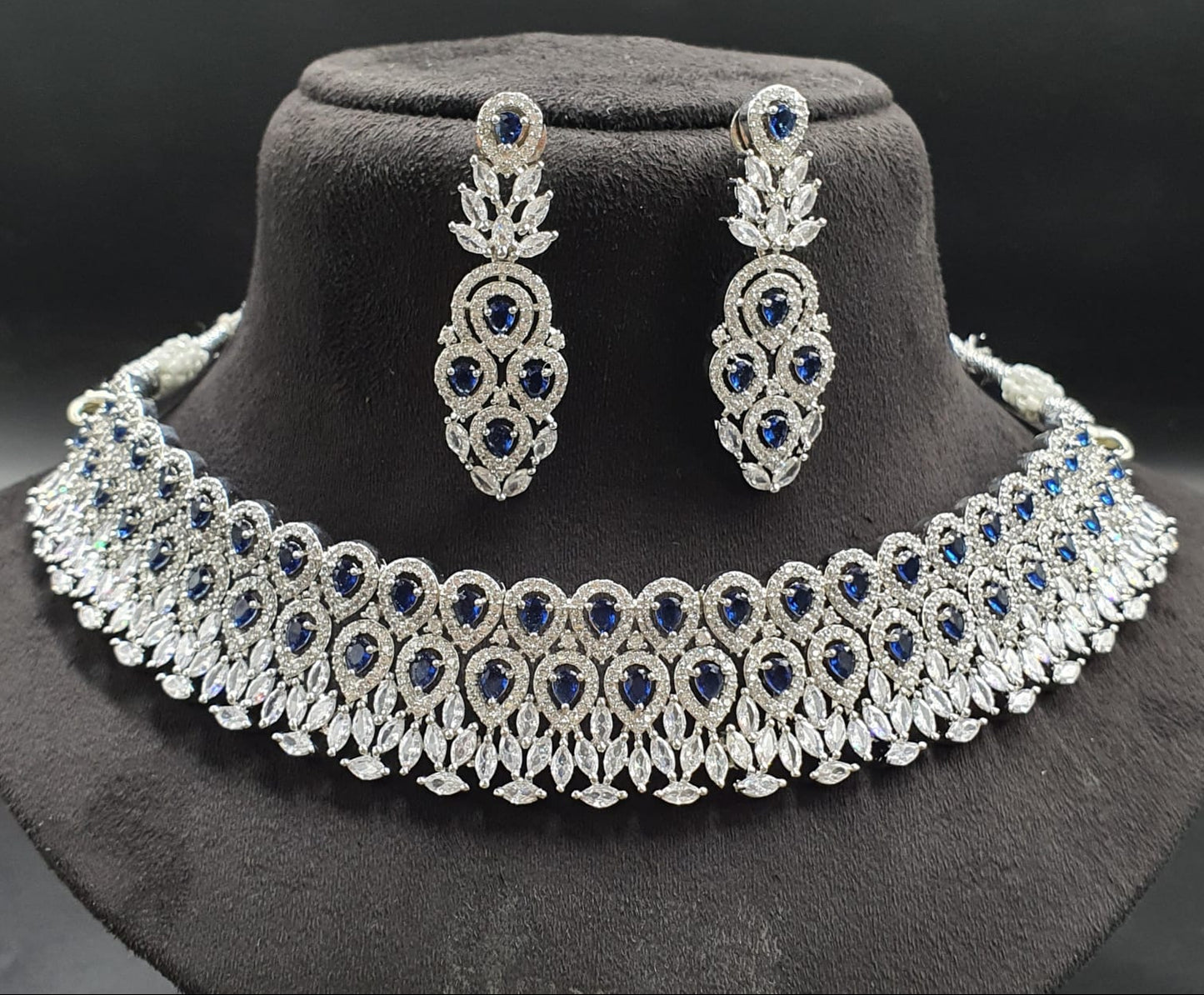 Sprkling Premium Silver Finish Choker Necklace Set With Earrings