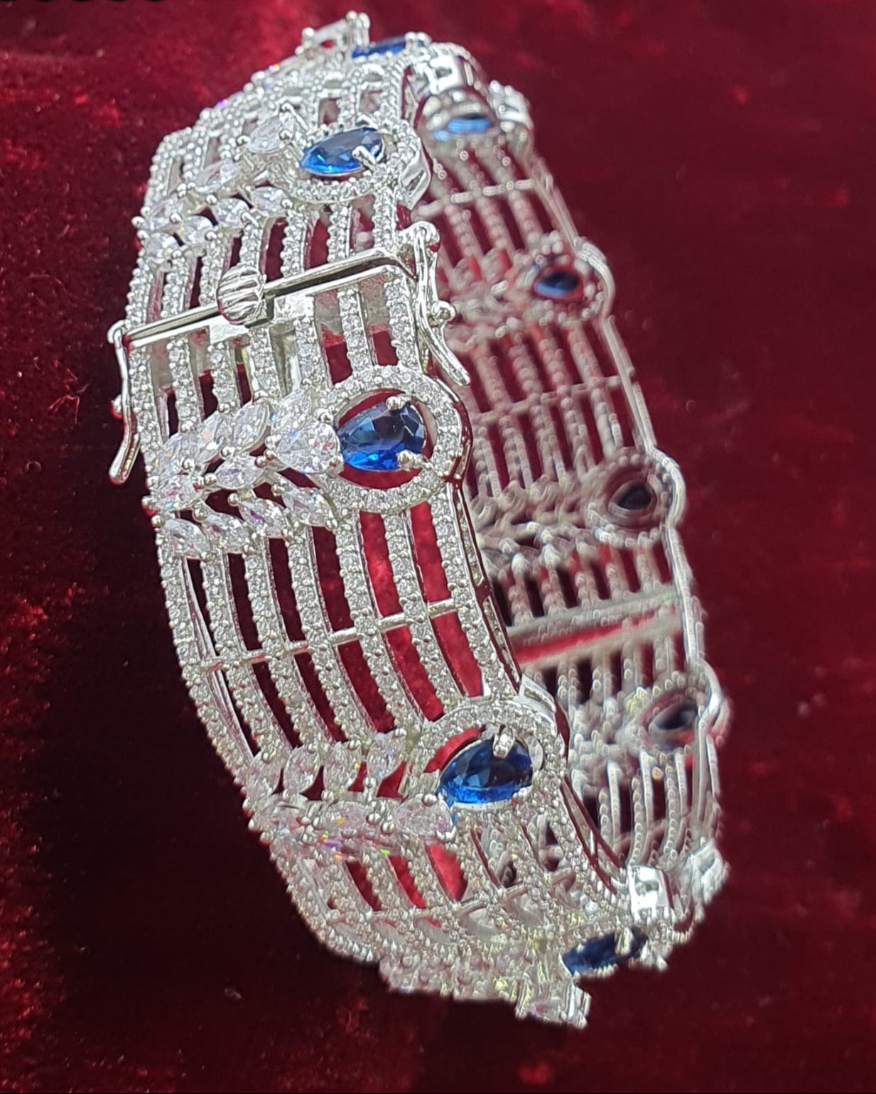 Trendy And Classy Premium Silver Finish Openable Kada Bangles - 1 Piece