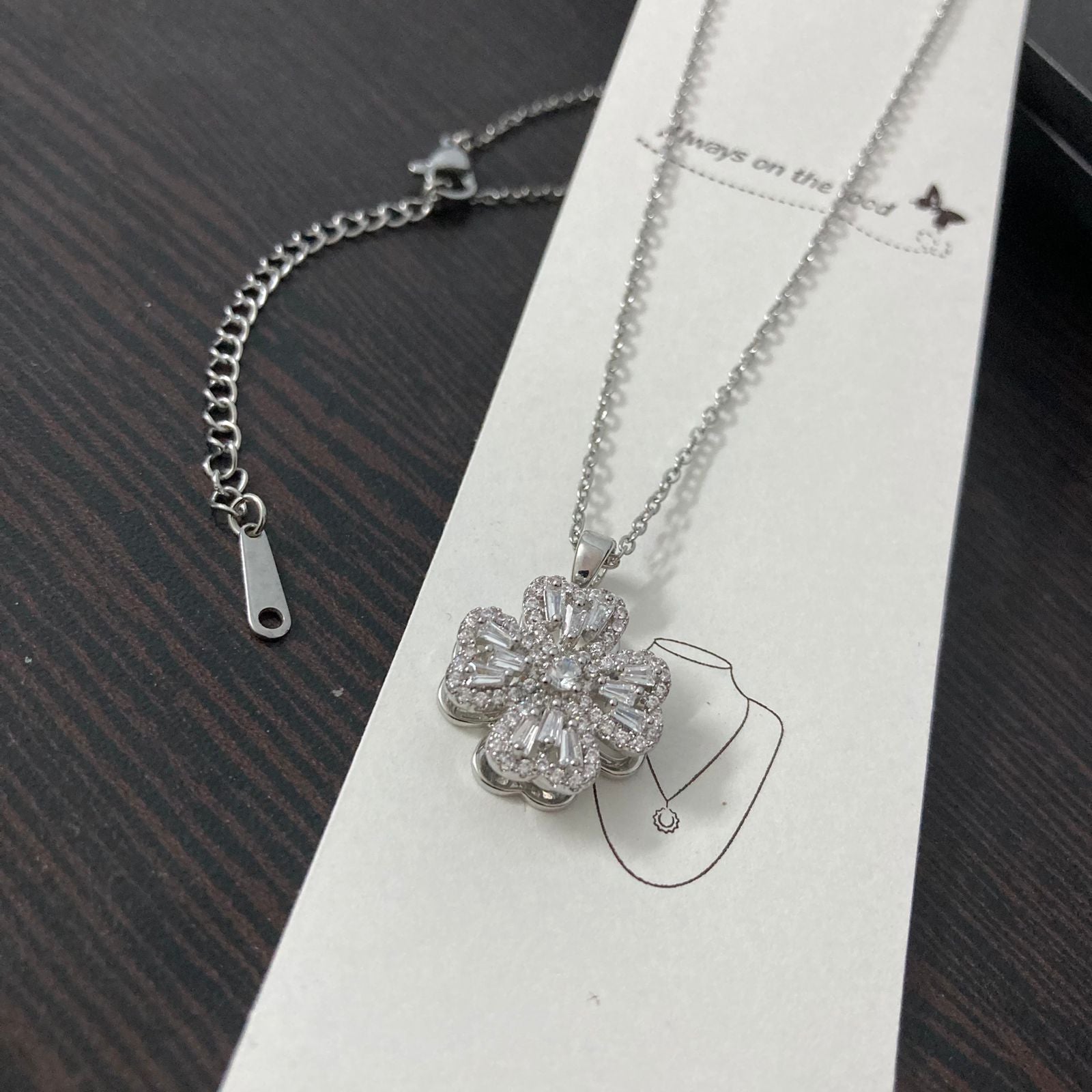 Cute Gift- Minimalist Silver Chain With Spinning Pendant