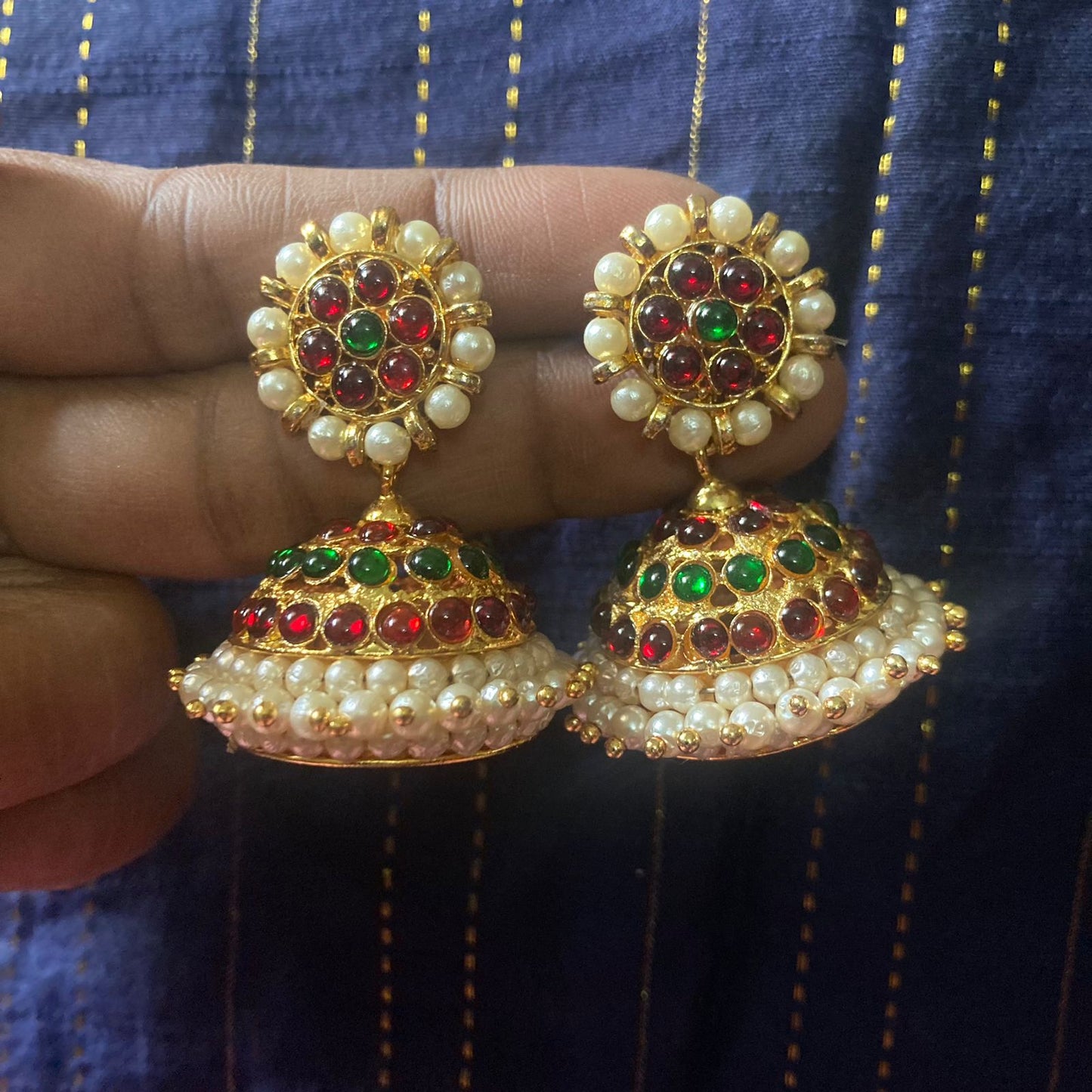 Cute Kemp Stone Jhumkas Earrings - Multicolor