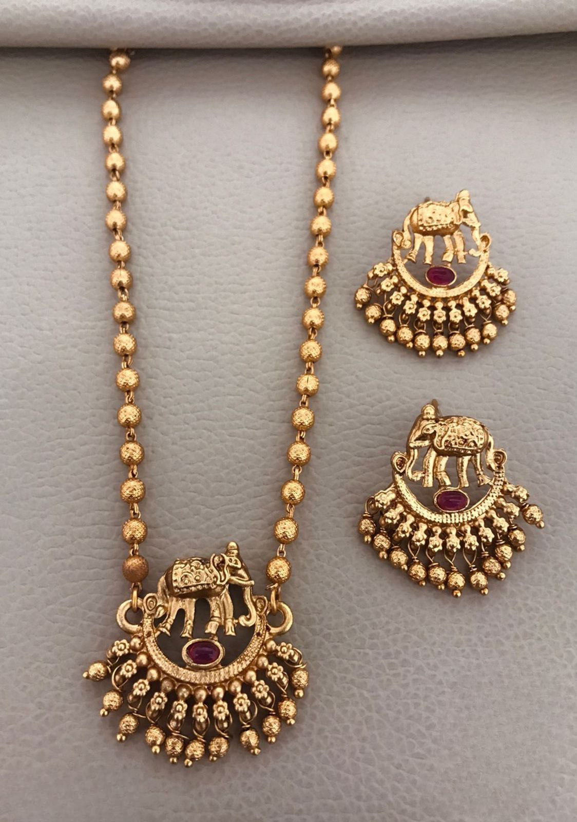 Bridal Gold Earring Designs : ईयरिंग्स के ये डिजाइन आपकी खूबसूरती में चार  चांद लगा देंगे