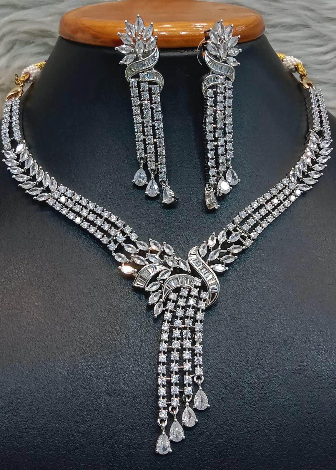 Beautiful American Diamond Necklace Set with Earrings- RoseGold, Gold and Silver Polish