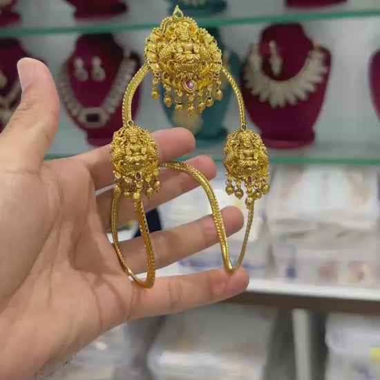 Lakshmi Design Antique Finish Single Vanki/ BajuBand- Red & Green