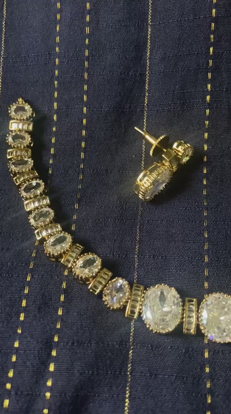 Elegant Gold-Plated Oval Crystal Statement Necklace Set with Earrings