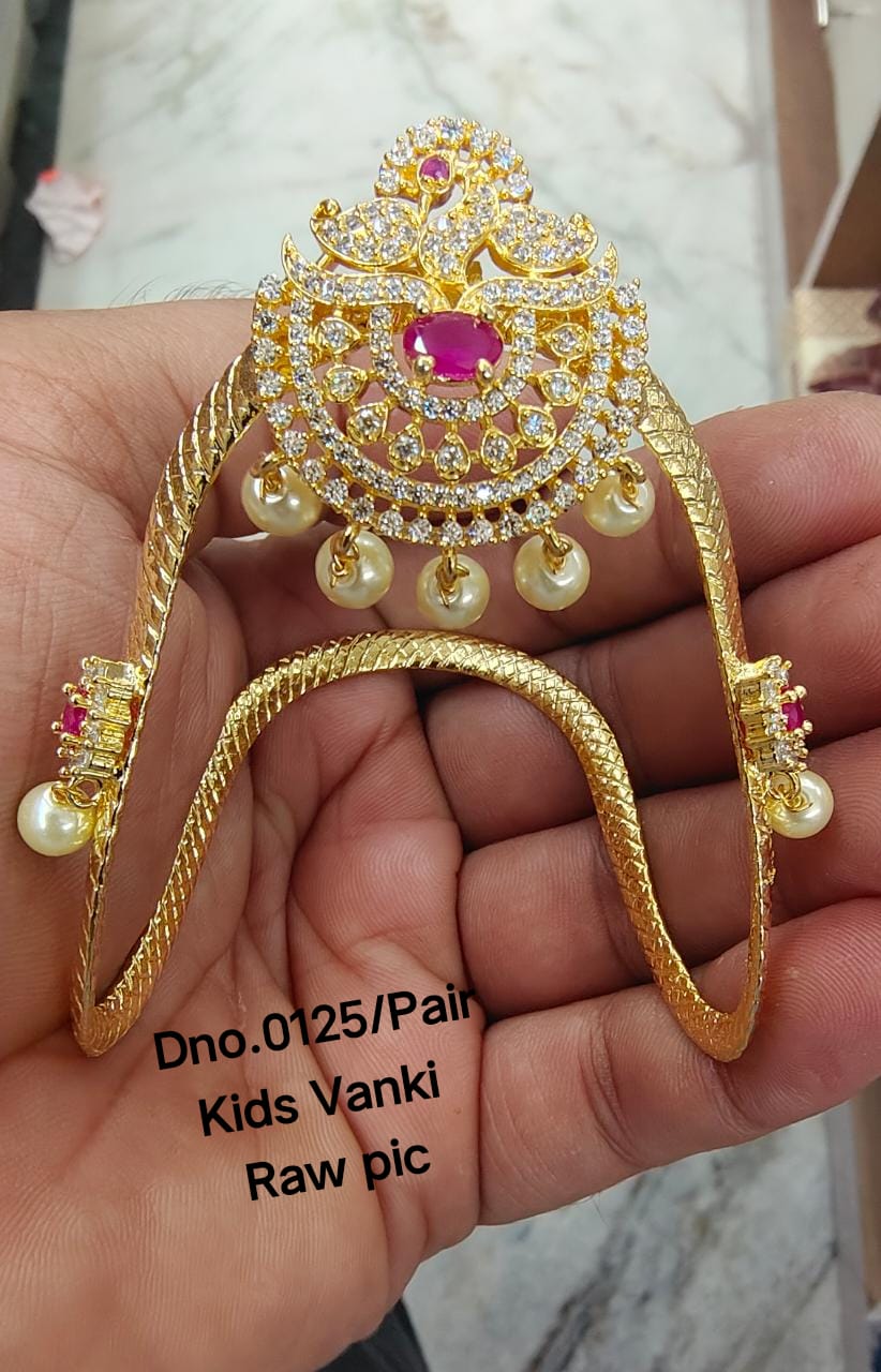 Cute Designs in Kids Single Vanki/ BajuBand- Pink