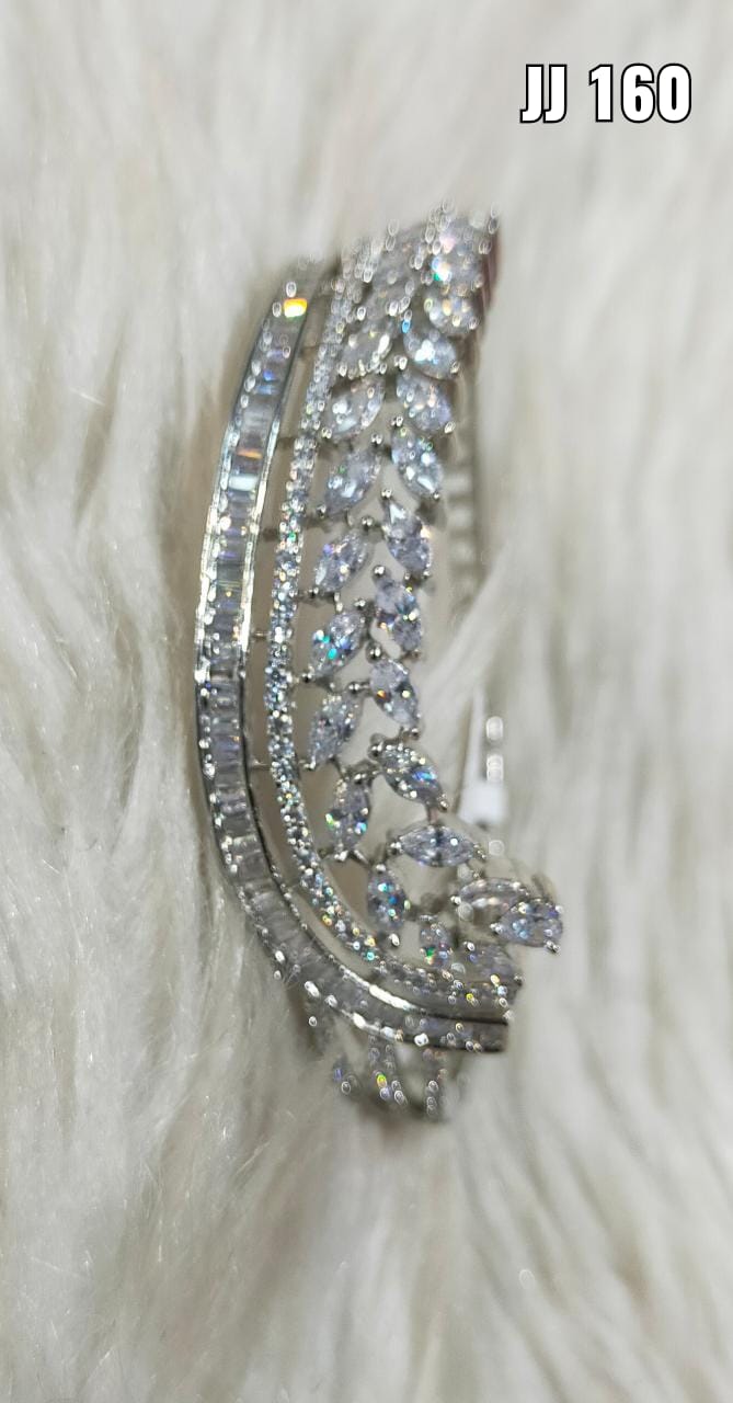 Simple and Cute American Diamond Fashion Bracelets Openable Kada Bracelet