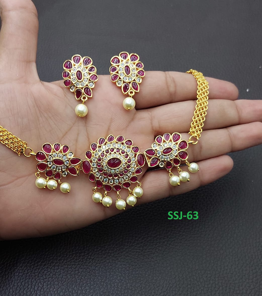 Trendy Chick set - Fashion Jewelry Gold Plated Mini chokers